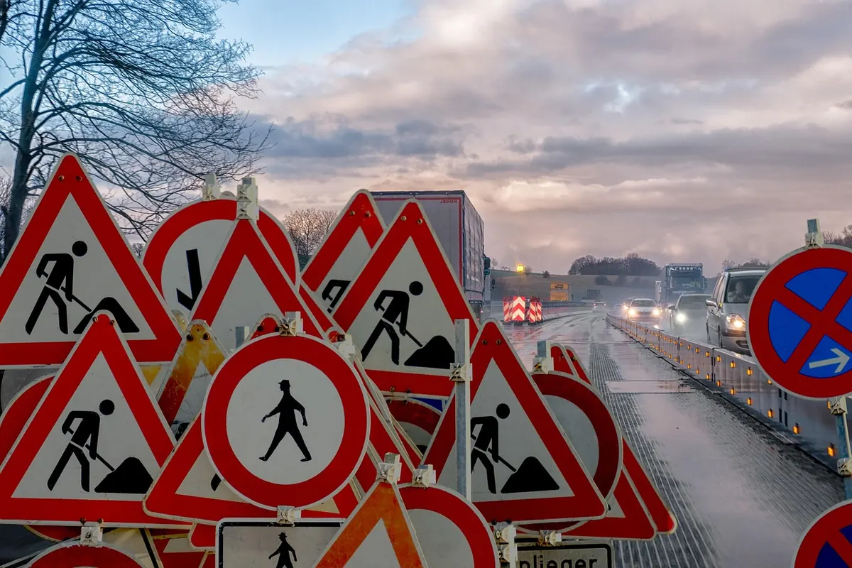 Rug Pulls and Fake Tokens: Warning Signs Every Investor Should Recognise